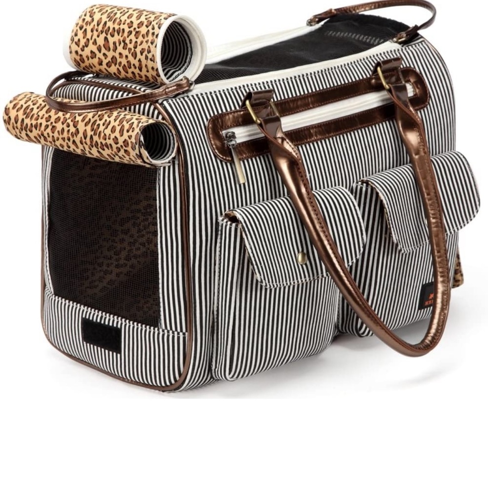 New dog travel bag.. Never been used